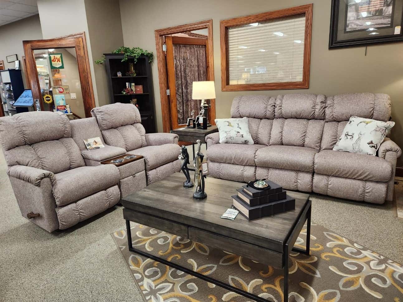 A sofa set | Sofa Shopping